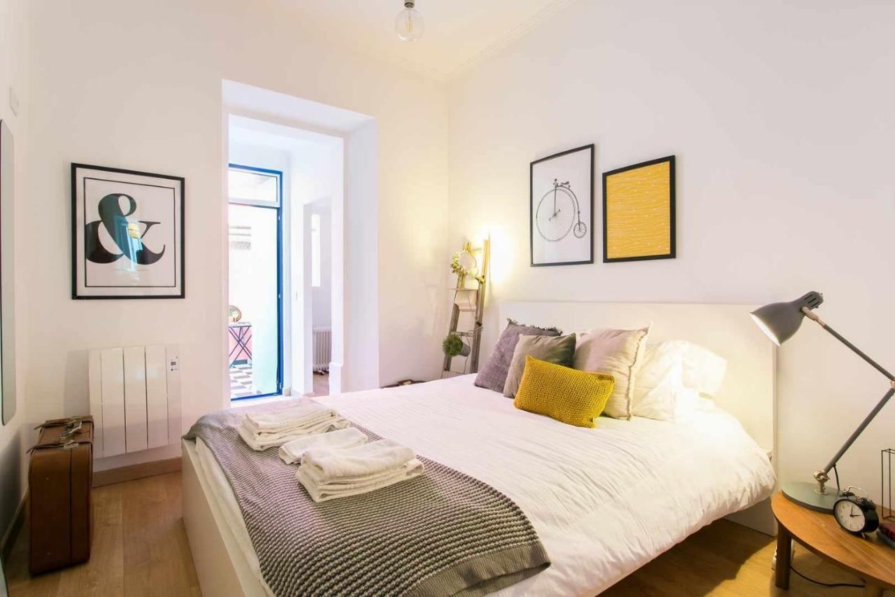 Charming Lisbon Home With Terrace St Amaro Exterior photo